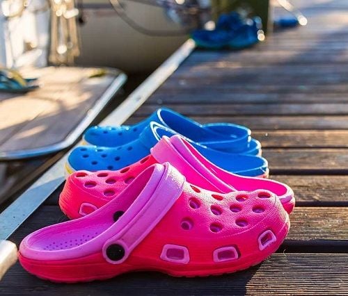 Khám Phá Bộ Sưu Tập Dép Quai Hậu Cho Bé - Phù Hợp Với Phong Cách và Sự Thoải Mái của Trẻ Nhỏ